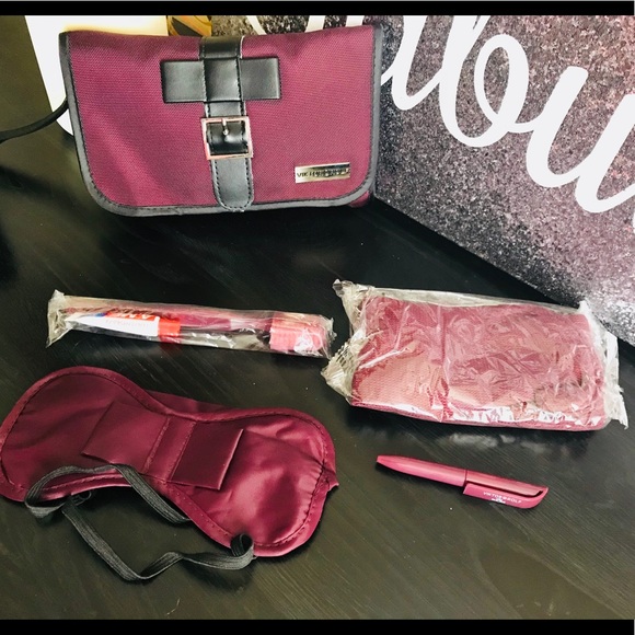 Viktor& Rolf Exclusive for KLM Travel Wristlet - Picture 8 of 8